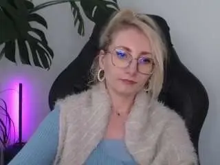 Cinderellamoon  live sex cam