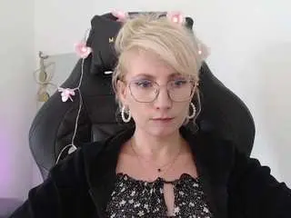 Cinderellamoon  live sex cam