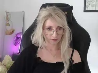 Cinderellamoon  live sex cam