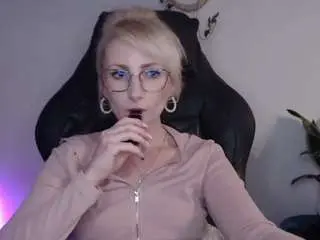 Cinderellamoon  live sex cam