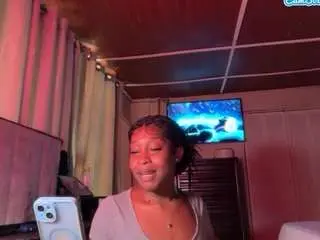 Iluvsaffire-bleu  live sex cam