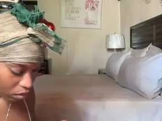 Iluvsaffire-bleu  live sex cam
