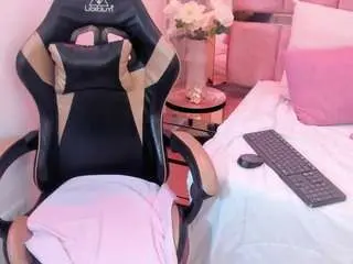 Nana-hny  live sex cam