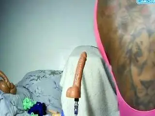 Slimthickkat  live sex cam