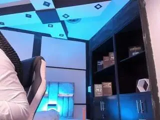 Cammeronloggan  live sex cam