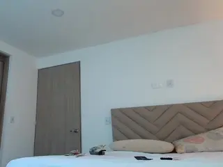 Melonsboobss  live sex cam