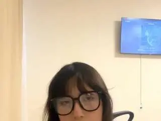 Mozellesuomela  live sex cam