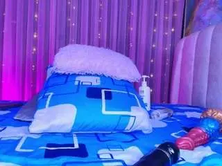 Estrella-hkz  live sex cam