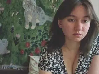 Bernieceschardt  live sex cam