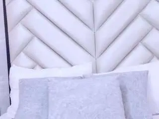 Cristalshay  live sex cam