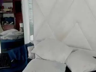 Nayasexxx  live sex cam