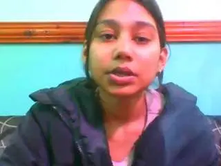 Prettysmileaaliyah  live sex cam
