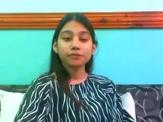 Prettysmileaaliyah  live sex cam