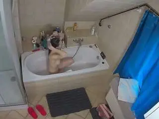 Voyeurcam-julmodels-bath-2nd-1  live sex cam