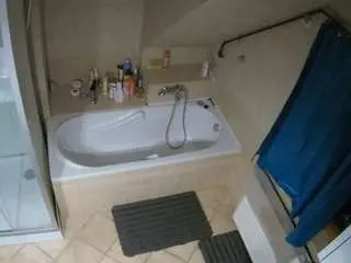 Voyeurcam-julmodels-bath-2nd-1  live sex cam