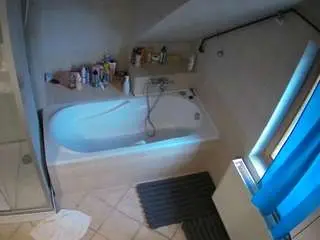 Voyeurcam-julmodels-bath-2nd-1  live sex cam