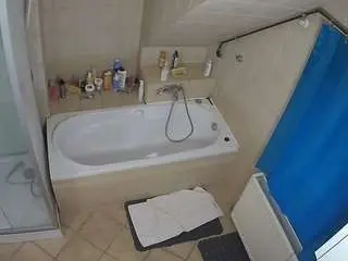 Voyeurcam-julmodels-bath-2nd-1  live sex cam