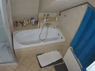Voyeurcam-julmodels-bath-2nd-1  live sex cam