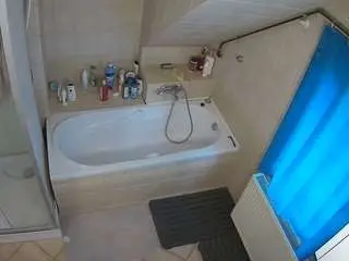 Voyeurcam-julmodels-bath-2nd-1  live sex cam