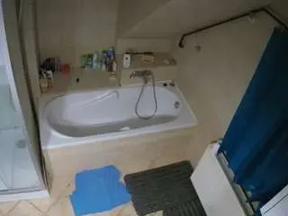 Voyeurcam-julmodels-bath-2nd-1  live sex cam