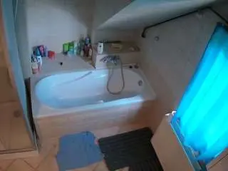 Voyeurcam-julmodels-bath-2nd-1  live sex cam