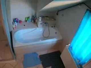 Voyeurcam-julmodels-bath-2nd-1  live sex cam