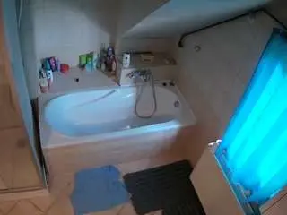 Voyeurcam-julmodels-bath-2nd-1  live sex cam