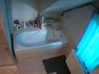 Voyeurcam-julmodels-bath-2nd-1  live sex cam