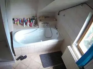 Voyeurcam-julmodels-bath-2nd-1  live sex cam