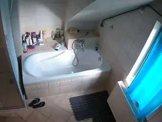 Voyeurcam-julmodels-bath-2nd-1  live sex cam