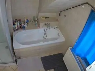 Voyeurcam-julmodels-bath-2nd-1  live sex cam