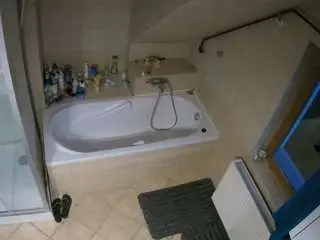 Voyeurcam-julmodels-bath-2nd-1  live sex cam