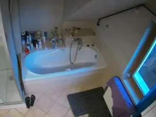 Voyeurcam-julmodels-bath-2nd-1  live sex cam