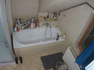 Voyeurcam-julmodels-bath-2nd-1  live sex cam