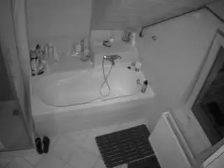Voyeurcam-julmodels-bath-2nd-1  live sex cam