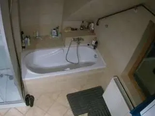 Voyeurcam-julmodels-bath-2nd-1  live sex cam