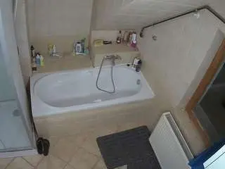 Voyeurcam-julmodels-bath-2nd-1  live sex cam