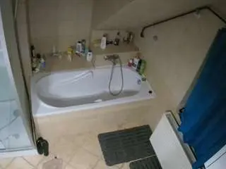 Voyeurcam-julmodels-bath-2nd-1  live sex cam