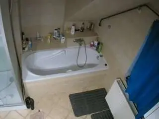 Voyeurcam-julmodels-bath-2nd-1  live sex cam