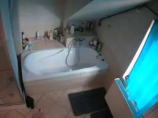 Voyeurcam-julmodels-bath-2nd-1  live sex cam