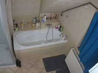 Voyeurcam-julmodels-bath-2nd-1  live sex cam
