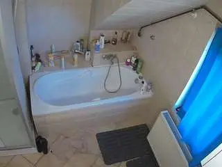 Voyeurcam-julmodels-bath-2nd-1  live sex cam