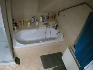 Voyeurcam-julmodels-bath-2nd-1  live sex cam