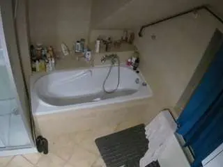 Voyeurcam-julmodels-bath-2nd-1  live sex cam