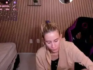 Honeyy-sun  live sex cam