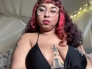 Naomi-violet  live sex cam