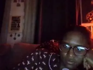 Ninasynty-ebonyfoxxx  live sex cam