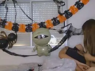 Sweet21melatina  live sex cam