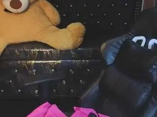 Kitty-fox-b  live sex cam