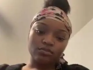 Prettygirl24xfactor  live sex cam